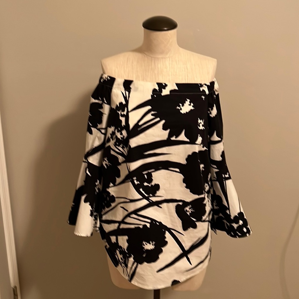 White House Black market top